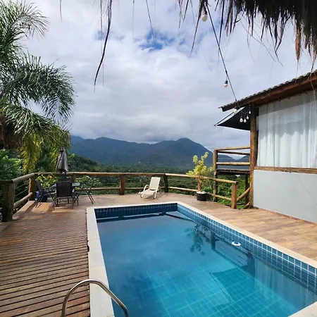 Casa no morro do Itamambuca com vista incrível-3